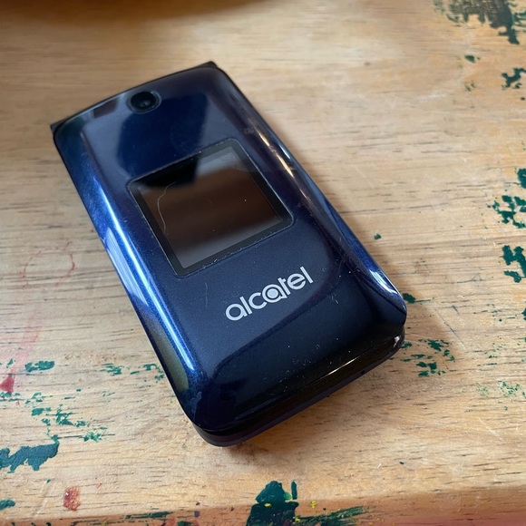 Cell phone - Picture 1 of 3